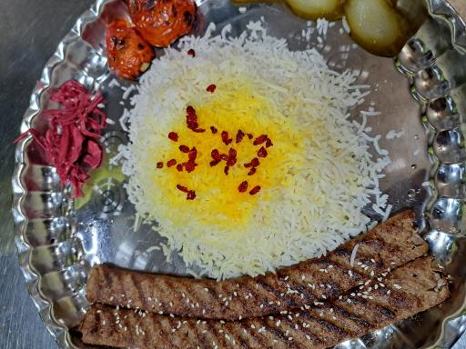 عکس سفره خانه سنتی صفا