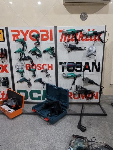 عکس تعمیرگاه و فروشگاه ابزار برقی تک