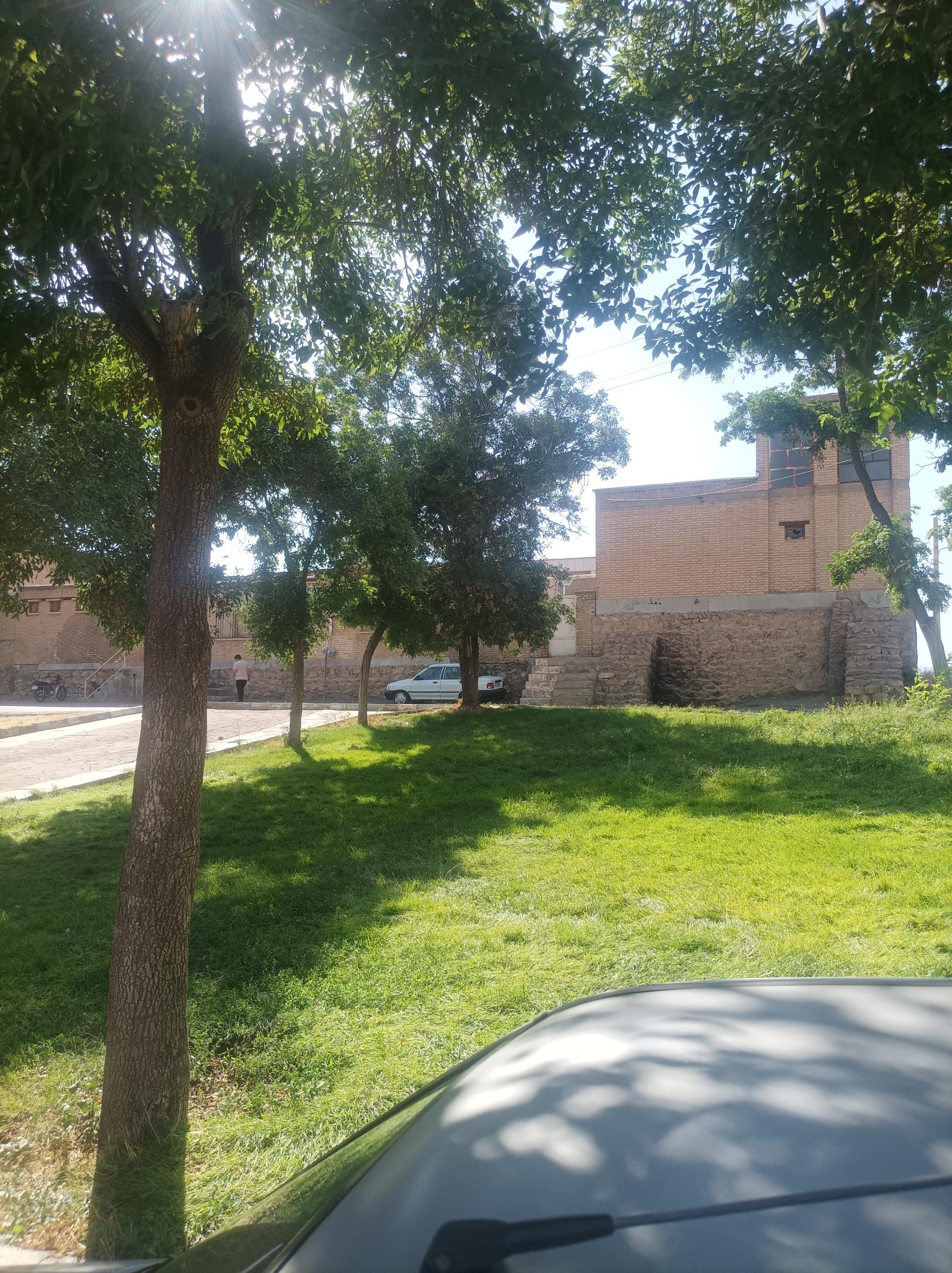 عکس دبیرستان بزرگسالان نوید