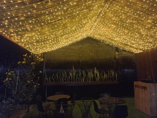 عکس کافه گل بهشت گمشده