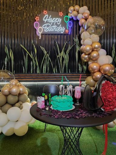 عکس کافه گل بهشت گمشده