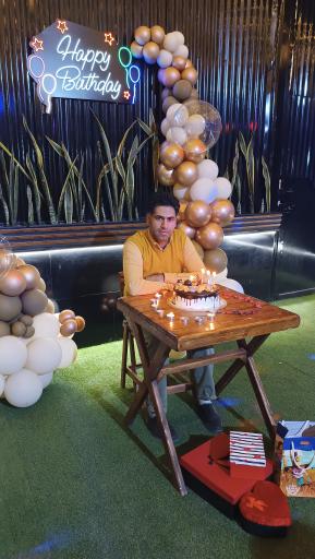 عکس کافه گل بهشت گمشده