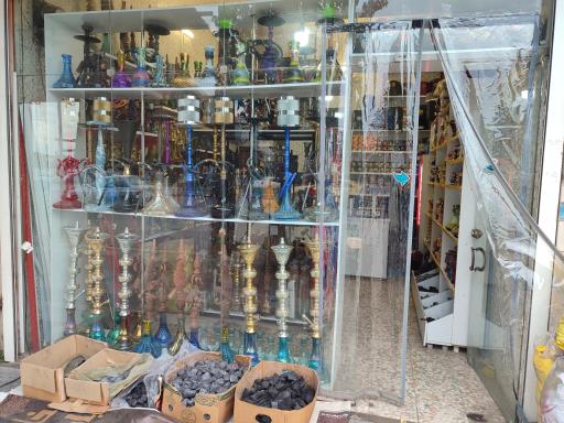 عکس دخانیات و قلیان سوزان برغندان