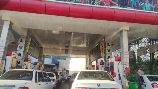 عکس پمپ بنزین میدان جمهوری