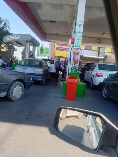 عکس پمپ بنزین میدان جمهوری
