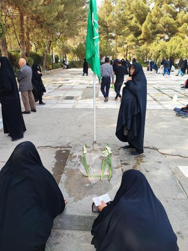 عکس آرامگاه میرزا جواد آقا تهرانی