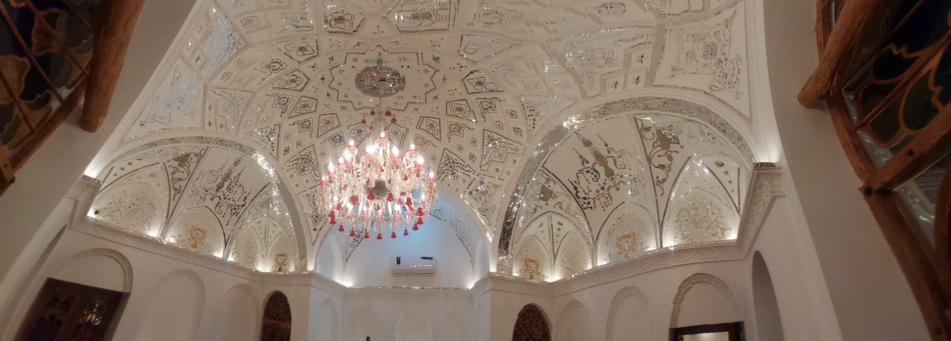 عکس عمارت ماهینه