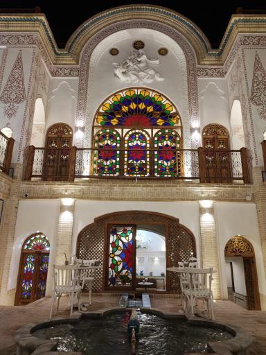 عکس عمارت ماهینه
