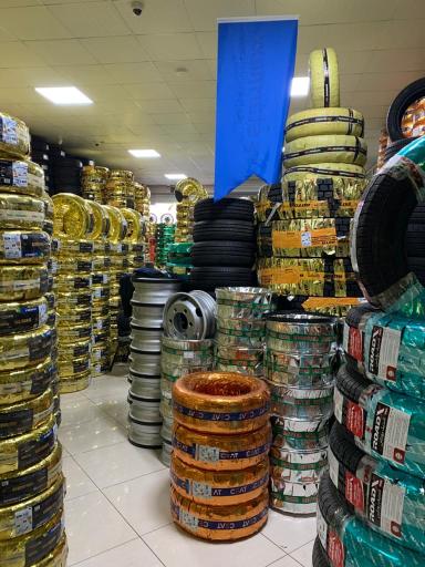 عکس فروشگاه لاستیک سام‌تایر (ملایی)