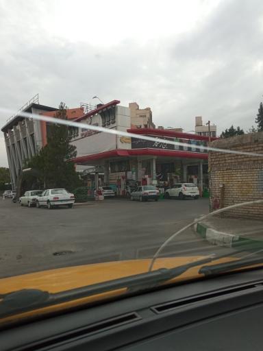 عکس پمپ بنزین میدان جمهوری