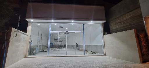 عکس گروه دربهای اتوماتیک شیشه ای ساکن