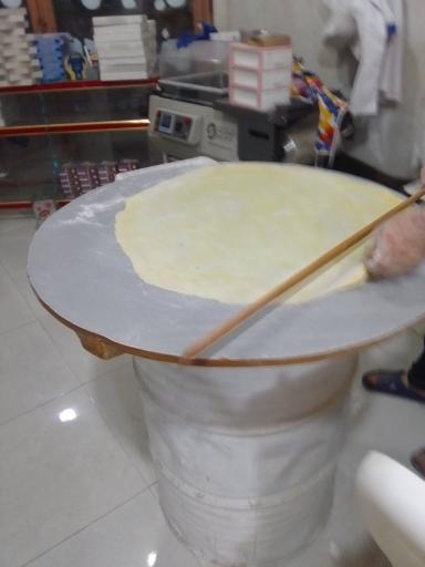 کارگاه نان برنجی و کاک حمیدسالاری