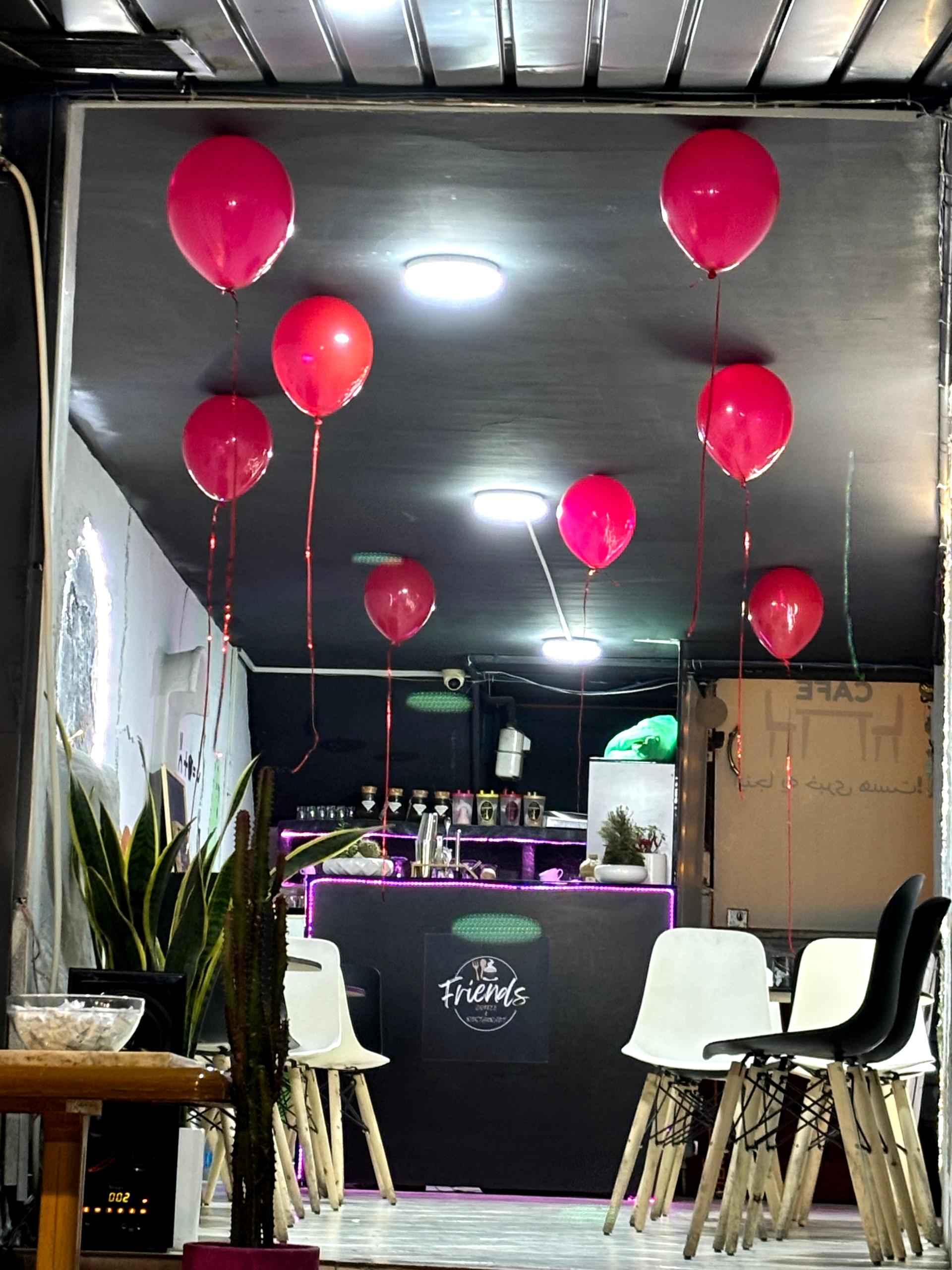 عکس کافه فرندز