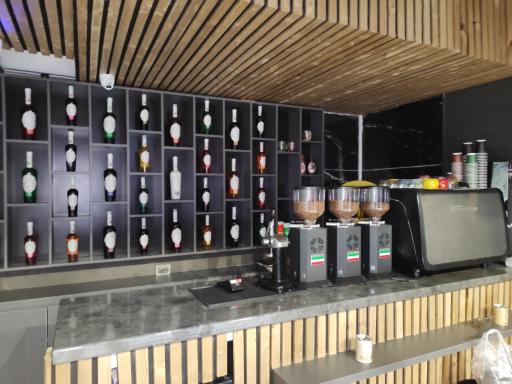 عکس کافه کارن