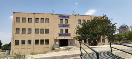 عکس دانشکده فنی و مهندسی(ساختمان خیرین)