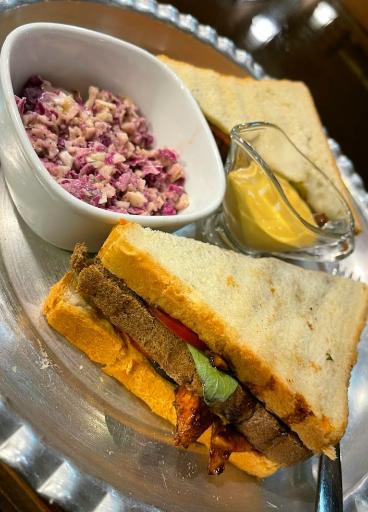 عکس کافه فنجان اول