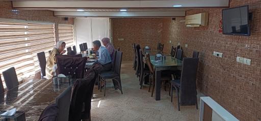 عکس رستوران میزبان ایرانیان