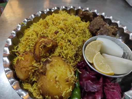 عکس رستوران میزبان ایرانیان