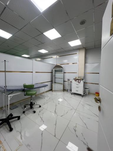 عکس کلینیک زیبایی درمانی گلدن رز