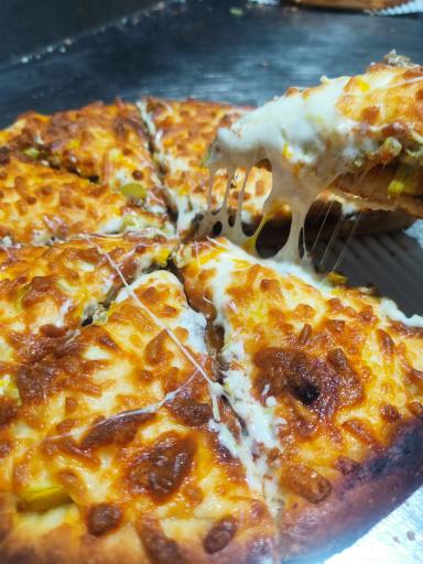 عکس پیتزا ساندویچ آویشن