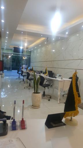 عکس کارگزاری املاک خانه لوکس