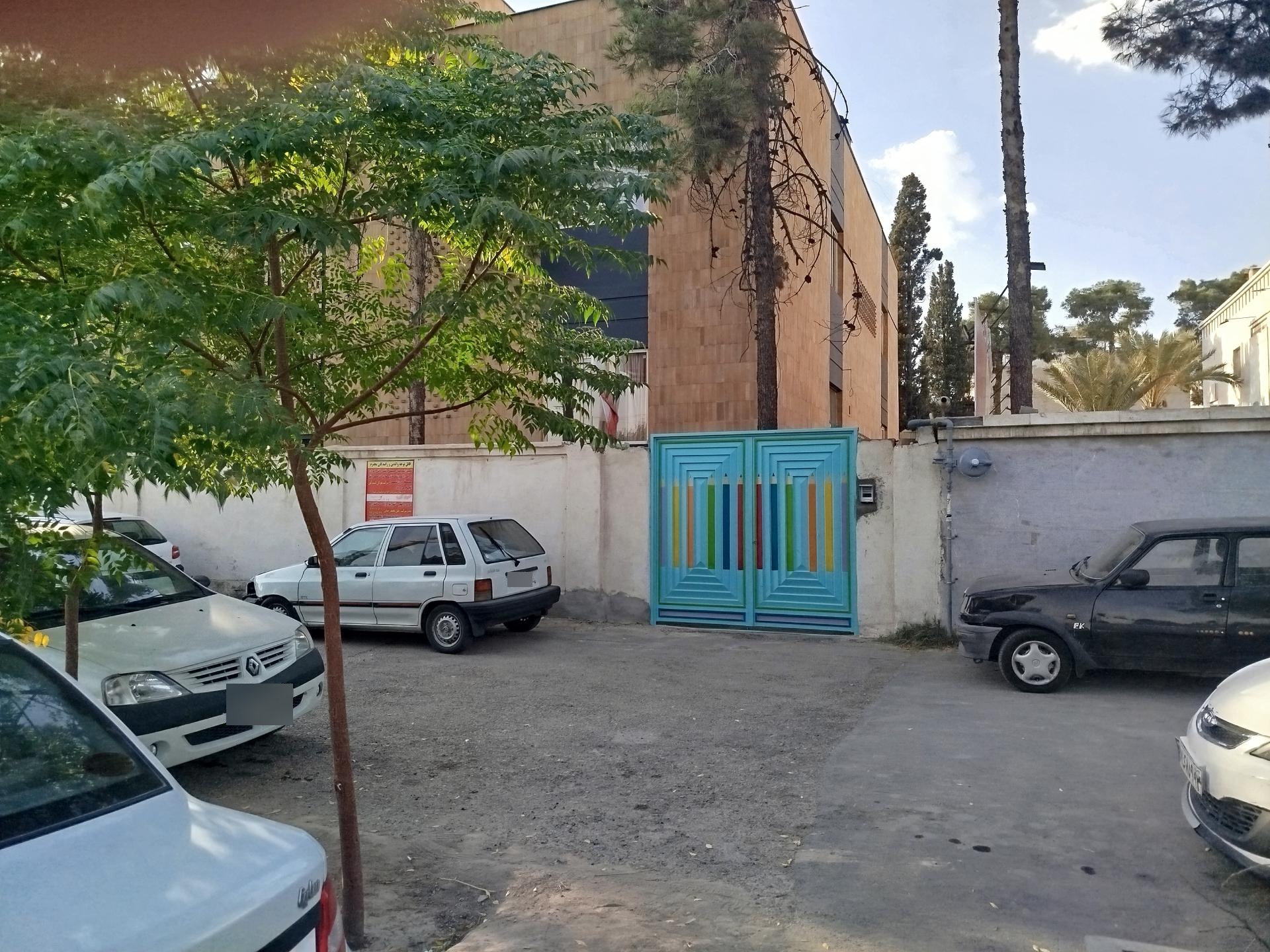 عکس دبستان پسرانه غیر دولتی حنان