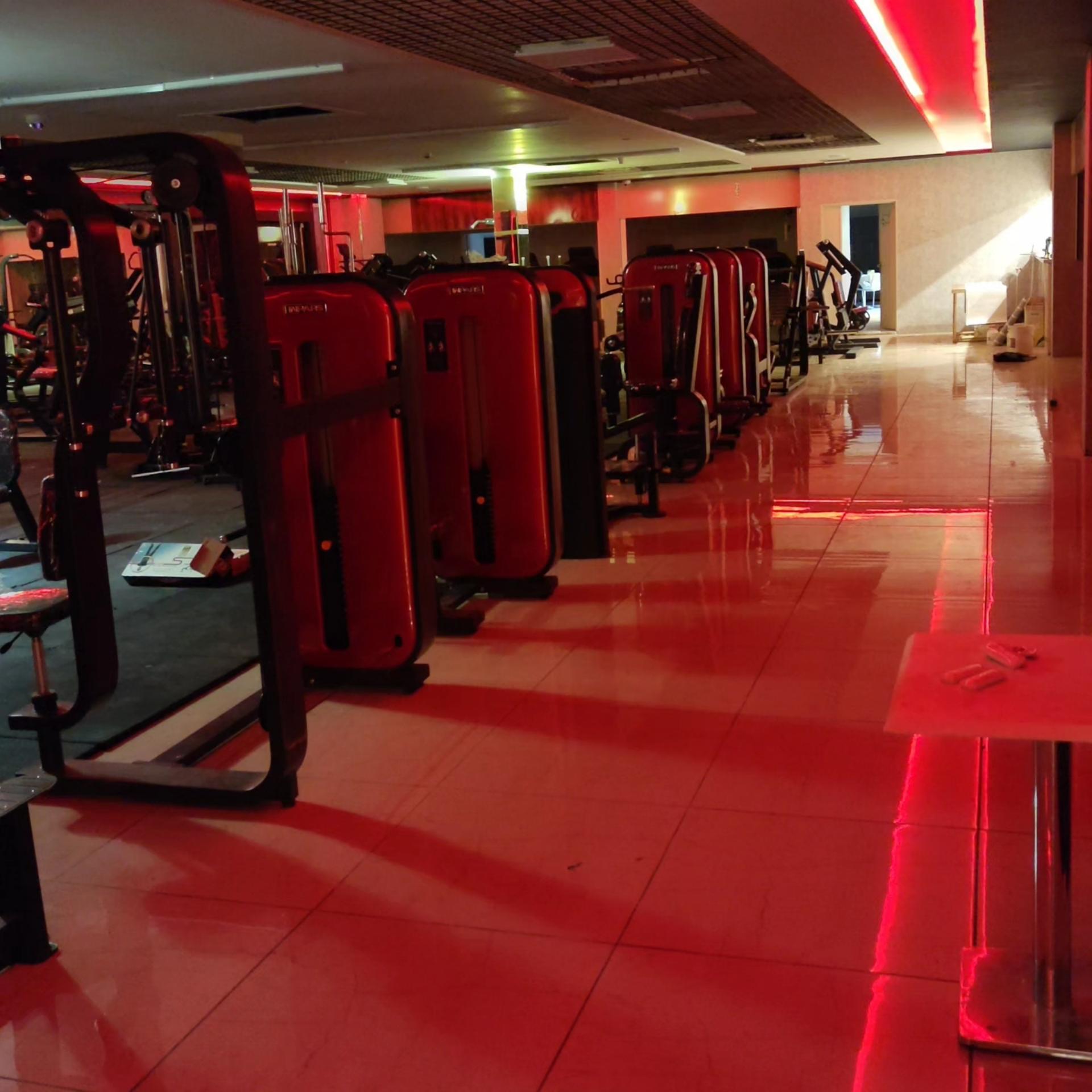 عکس باشگاه بدنسازی شمس