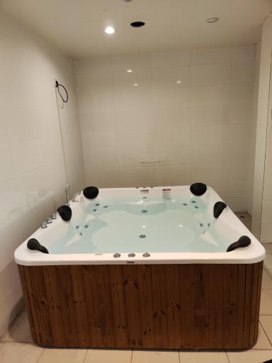 عکس باشگاه بدنسازی شمس