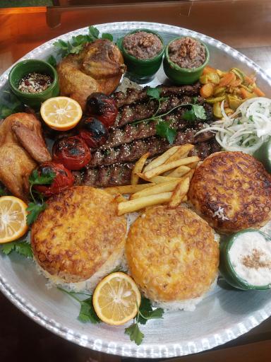 عکس رستوران گیلانه