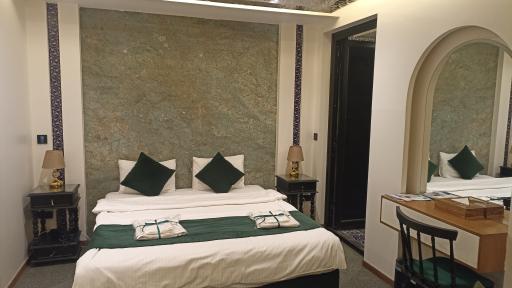 عکس بوتیک هتل ،رستوران و کافی شاپ هنر 