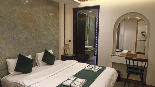 عکس بوتیک هتل ،رستوران و کافی شاپ هنر 