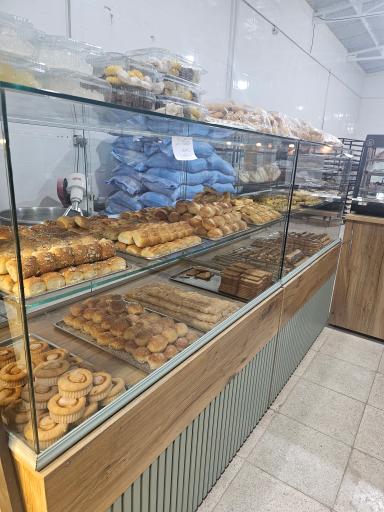 فروشگاه نان و شیرینی نان استار