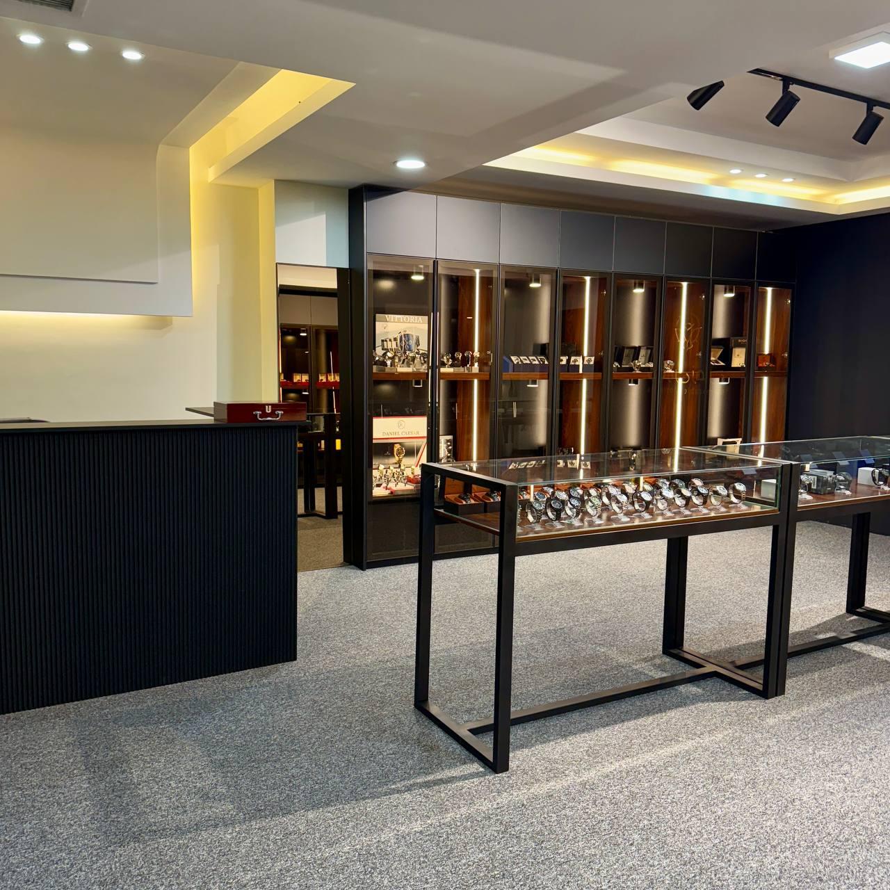 عکس گالری ساعت تهران‌ زمان