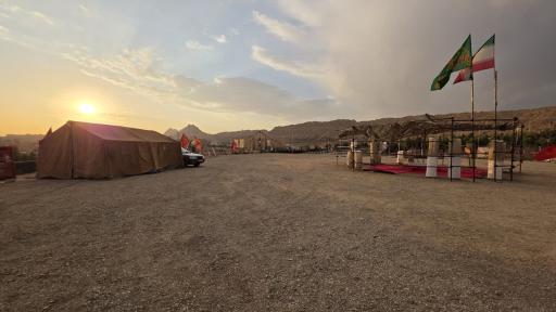 عکس مزار شهید گمنام باغ موزه دفاع مقدس