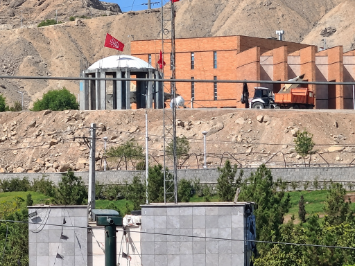 عکس مزار شهید گمنام باغ موزه دفاع مقدس