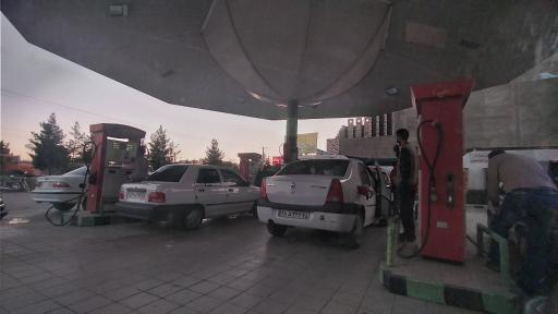 عکس پمپ بنزین صدف