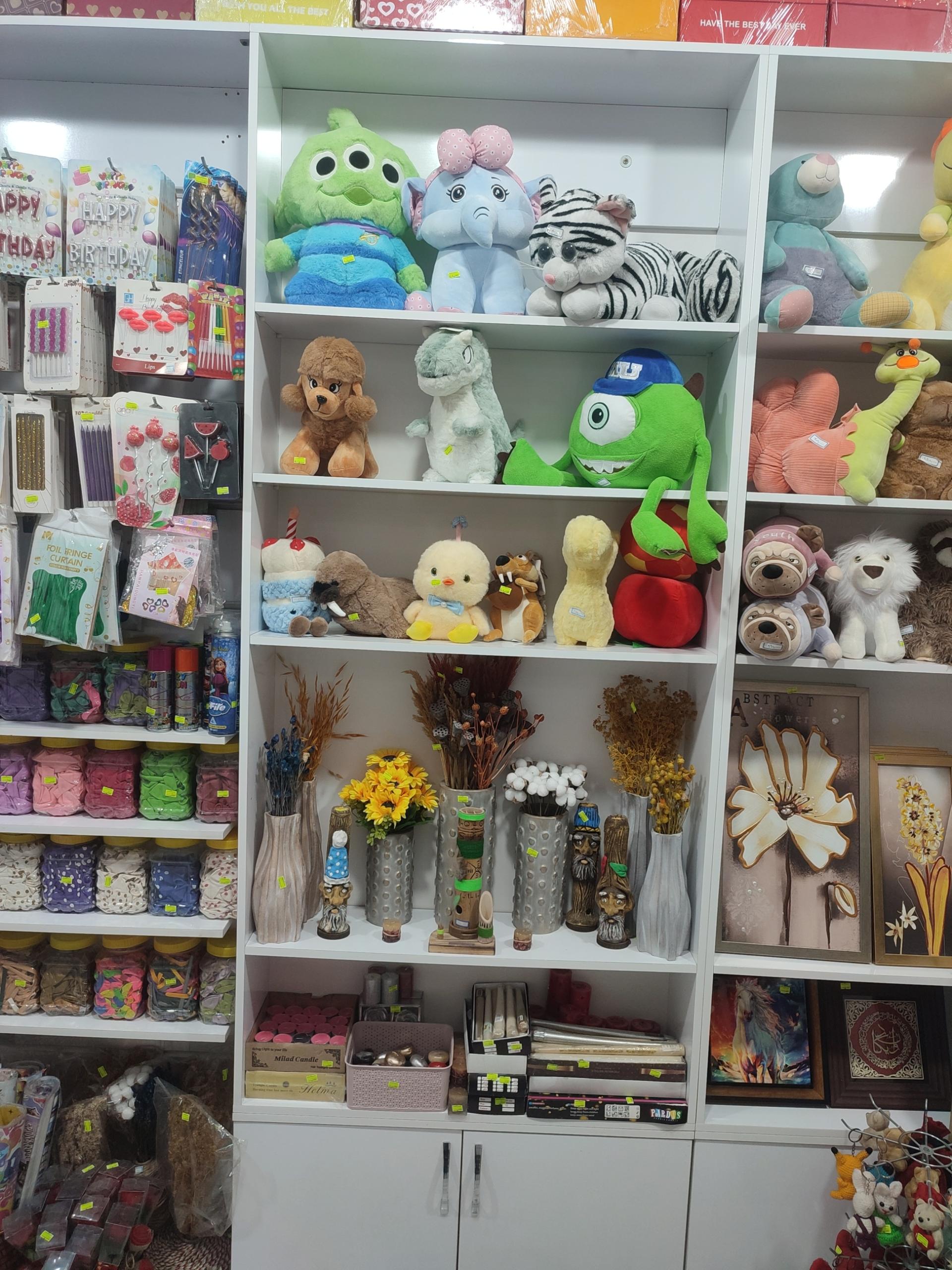 عکس فروشگاه کادوئی شادزی 