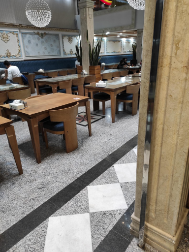 عکس رستوران لوکس توحید