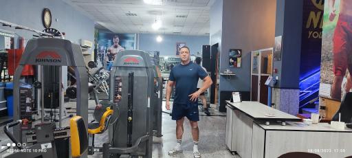 عکس باشگاه تناسب اندام Serious gym