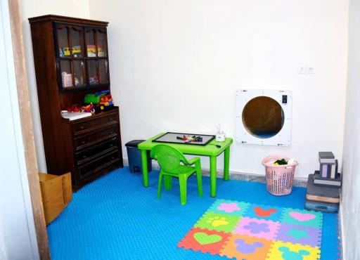 عکس کلینیک کاردرمانی و گفتاردرمانی حق جو