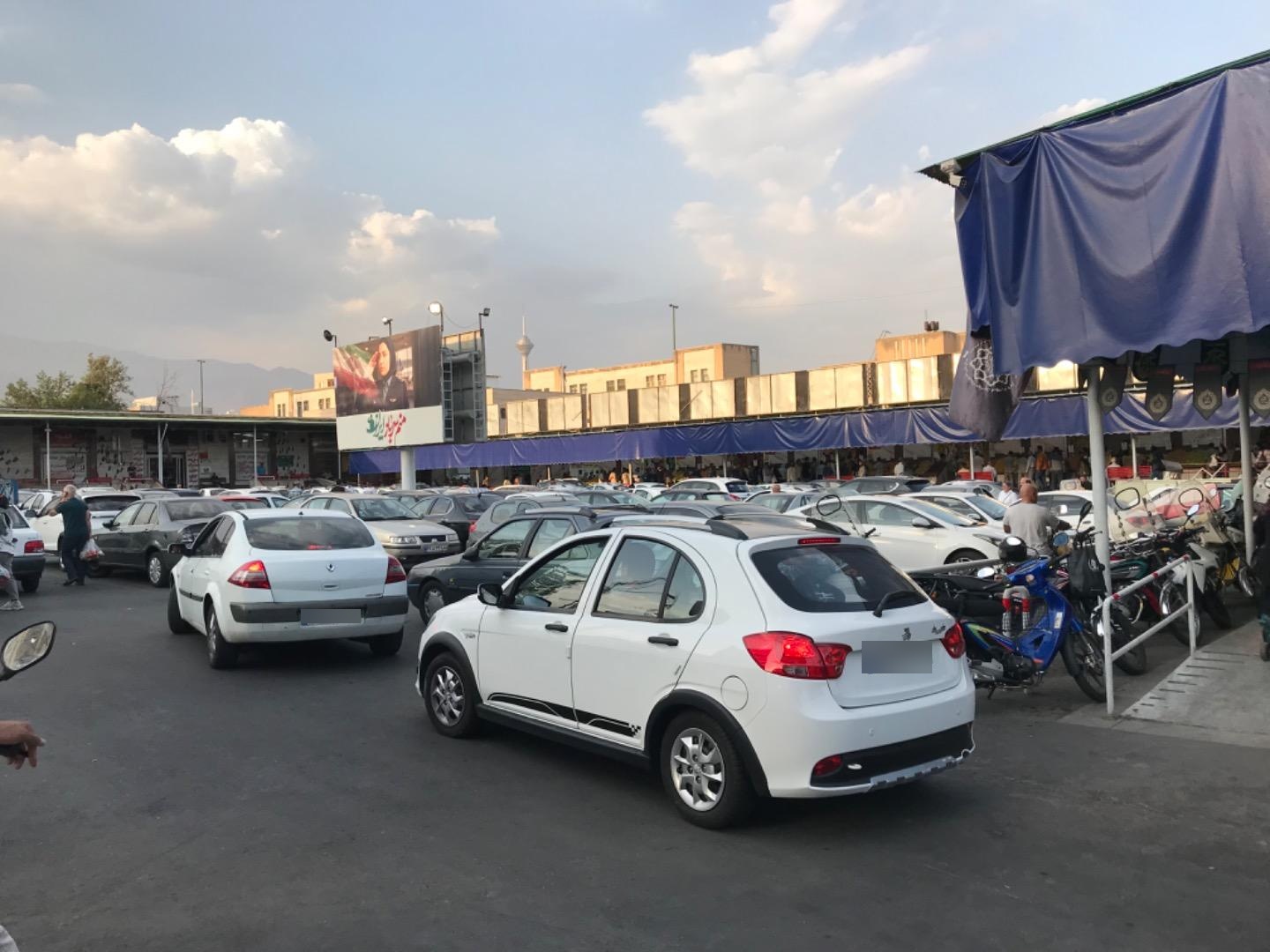 عکس میدان میوه و تره بار صادقیه