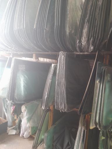 عکس شیشه اتومبیل جعفرزاده