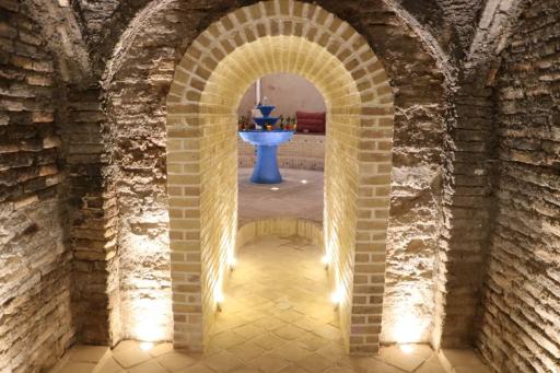 سفره خانه سنتی آب انبار پاچنار