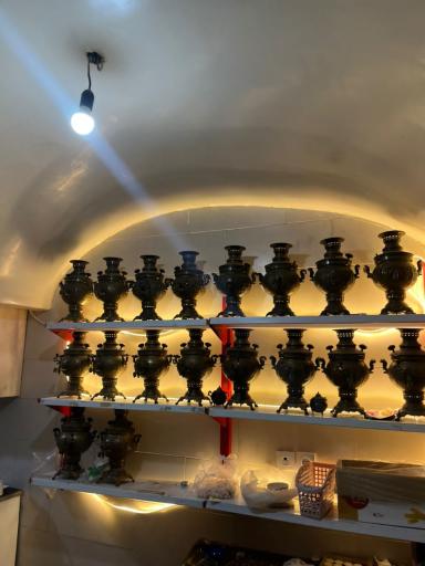 عکس سفره خانه سنتی آب انبار پاچنار