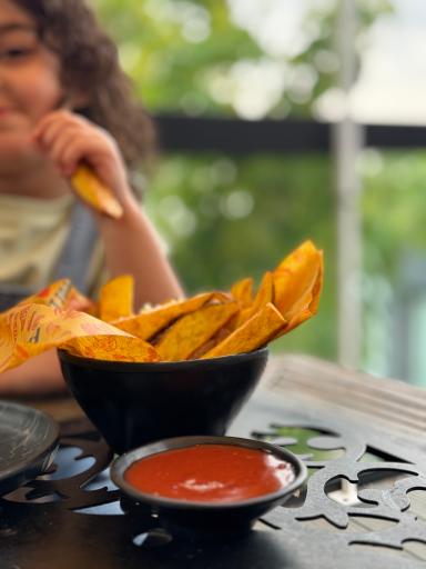 عکس کافه رستوران مذهبی فانوس جماران