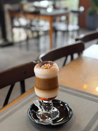 عکس کافه رستوران مذهبی فانوس جماران