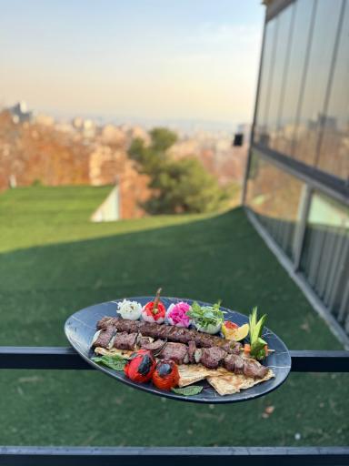 عکس کافه رستوران مذهبی فانوس جماران