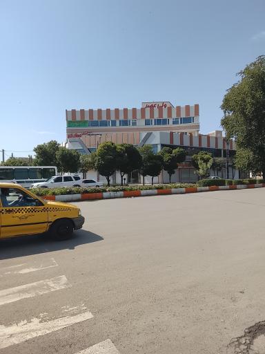 عکس مجتمع خدماتی ولی عصر