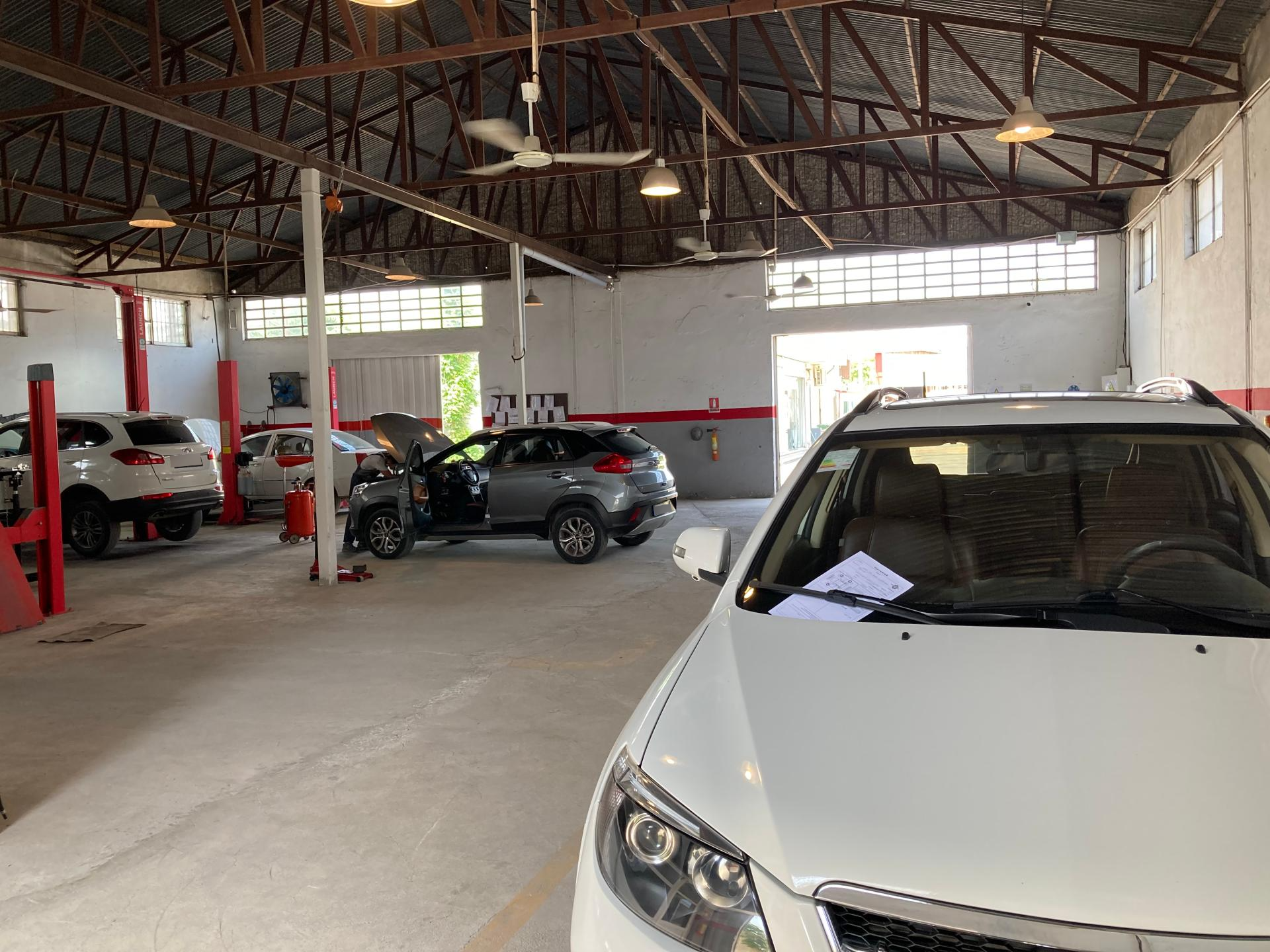 عکس گروه خودرویی علیزاده