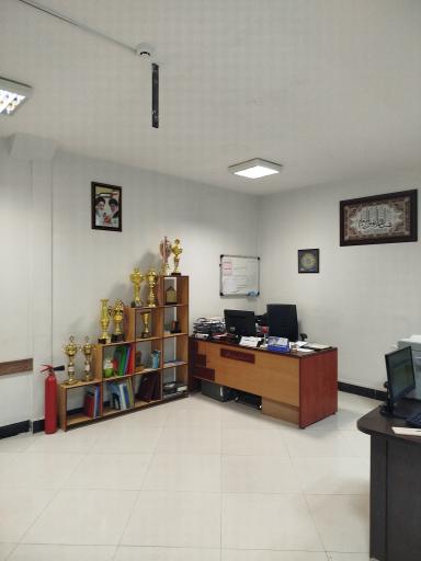 عکس موسسه آموزش عالی سناباد گلبهار